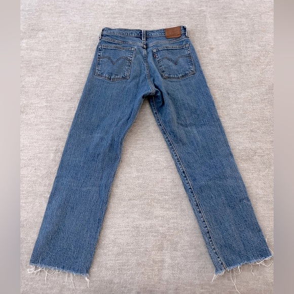 Levi's Wedgie Straight Denim Jeans in Love Triangle Size 27 - Picture 7 of 7